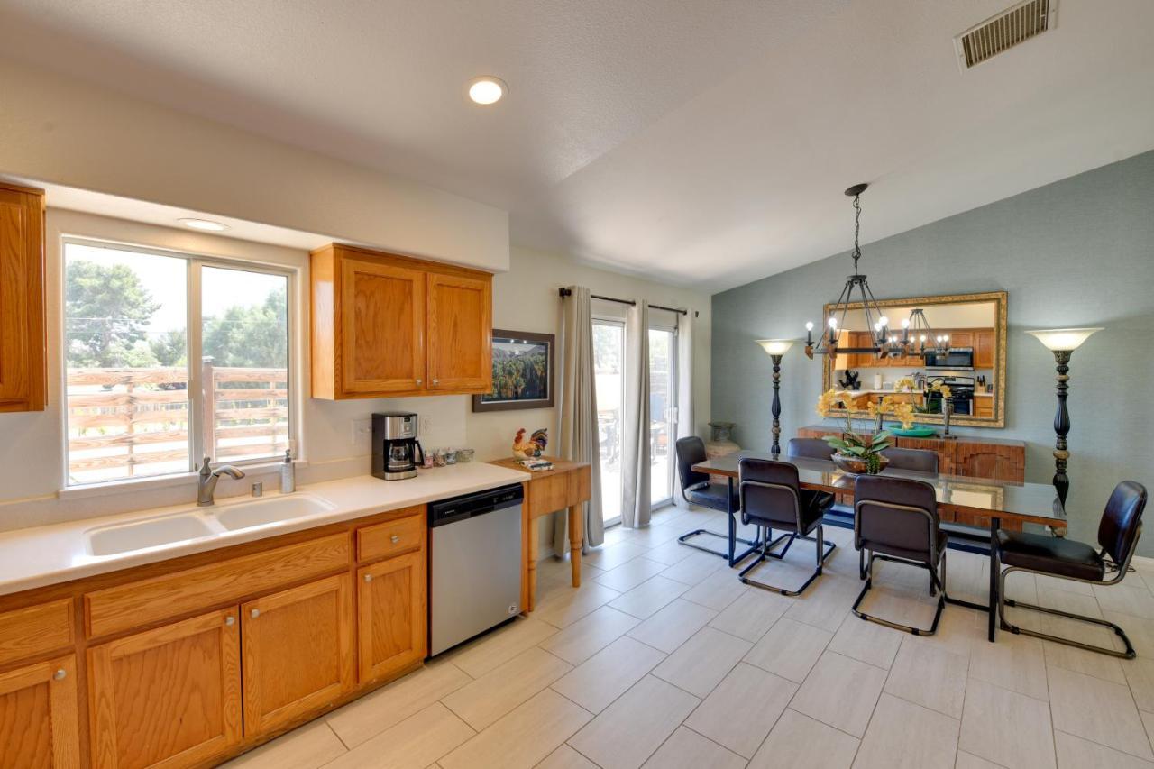 Updated Abode 22 Mi To Joshua Tree National Park! Morongo Valley Eksteriør bilde