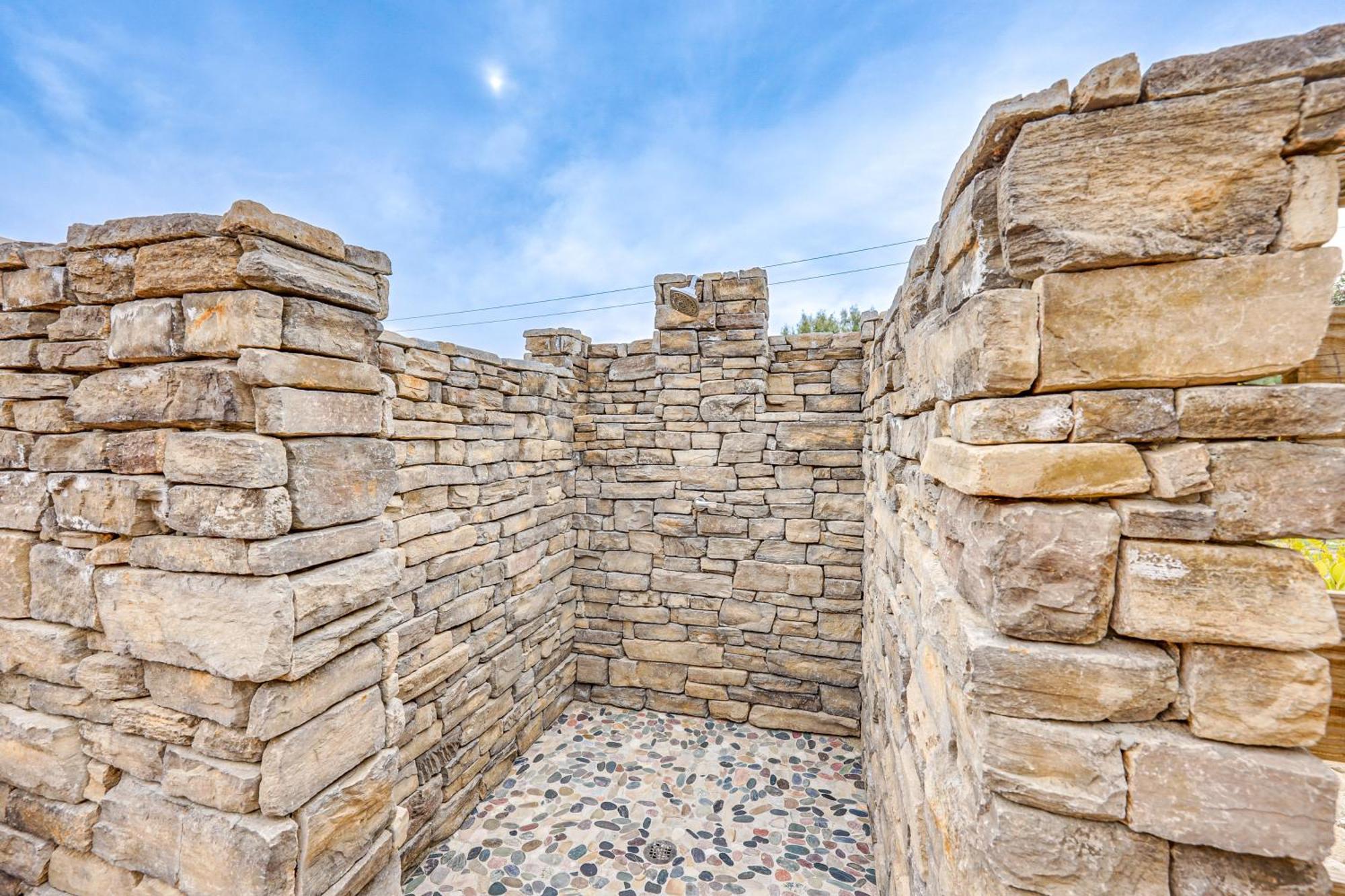 Updated Abode 22 Mi To Joshua Tree National Park! Morongo Valley Eksteriør bilde